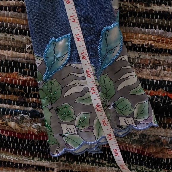 Soft Surroundings Silky Floral Beaded Blue Purple Soft Denim Cropped Jeans Pants - Picture 15 of 16